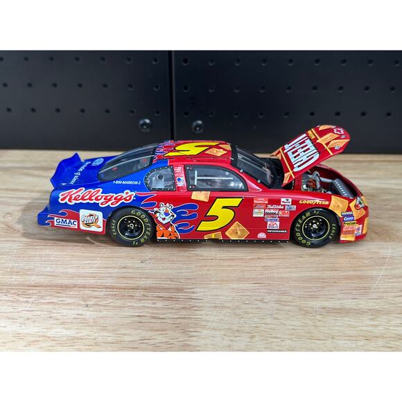 Team Caliber 1/24 2002 Limited Edition Terry Labonte Cheez Itz /108 - Picture 6 of 6